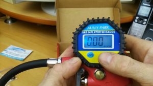 Высокоточный ЦИФРОВОЙ МАНОМЕТР для подкачки колёс. Подробный обзор и тест.