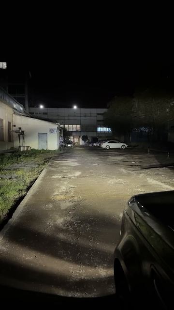 Range Rover Sport L320 - меняем старые фары на современный лазер? смотреть онлайн