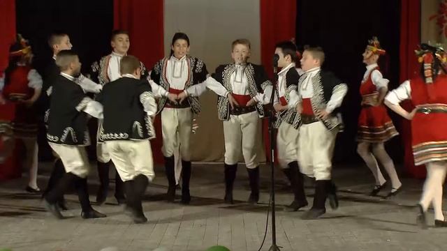 Танцов състав "ПОРДИМ" при СУ "Кирил и Методий" - гр. Пордим смотреть онлайн