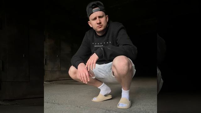 ПАНАМА, КЕДЫ, МАЙКА смотреть онлайн