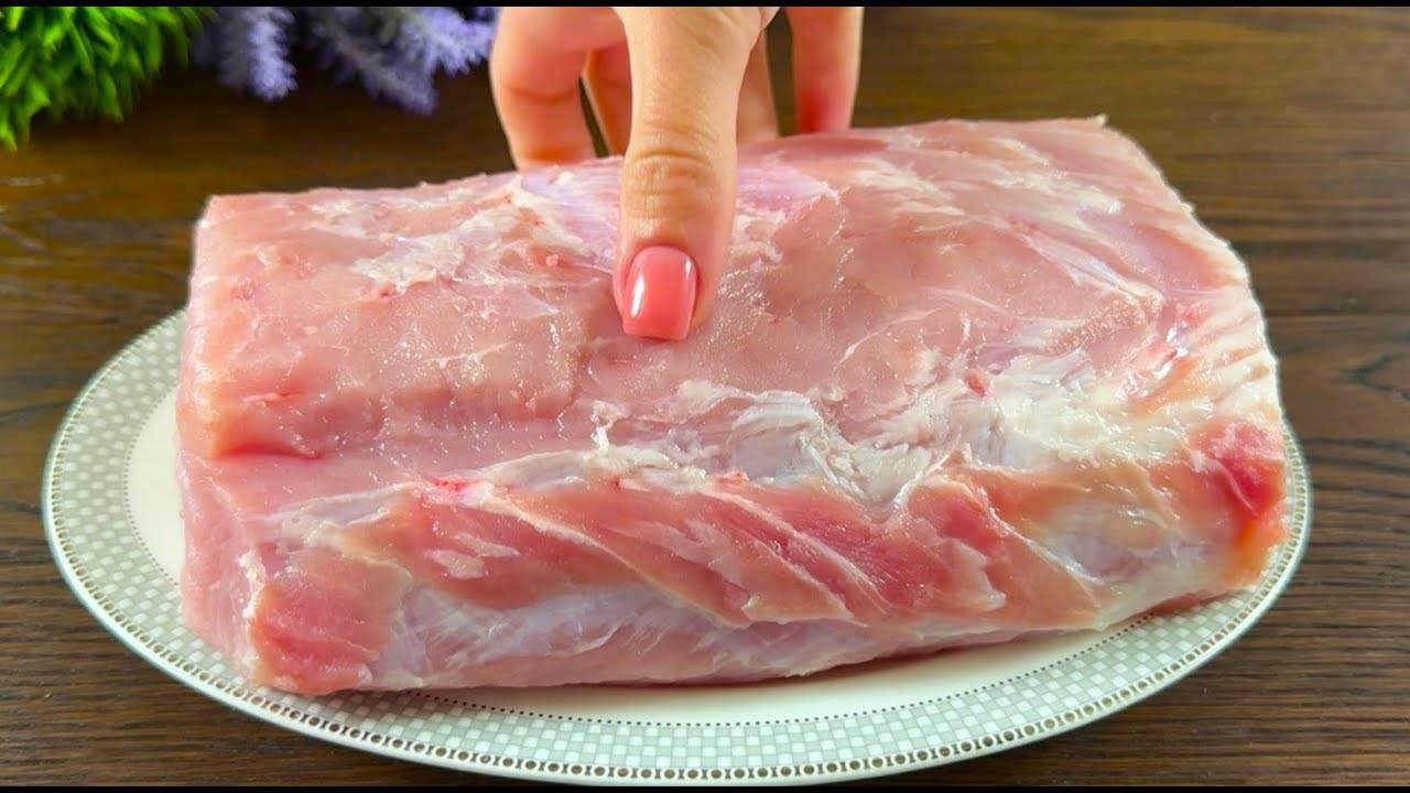 Почему все, кто пробует это мясо, ХОТЯТ УЗНАТЬ РЕЦЕПТ? Это МЯСО ОЧЕНЬ НЕЖНОЕ И СОЧНОЕ