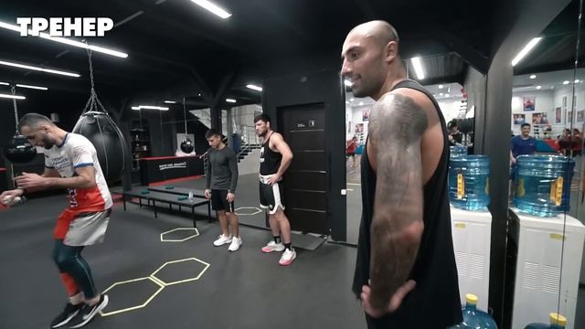 В 19 лет стал чемпионом России по боксу! Как сейчас трен смотреть онлайн