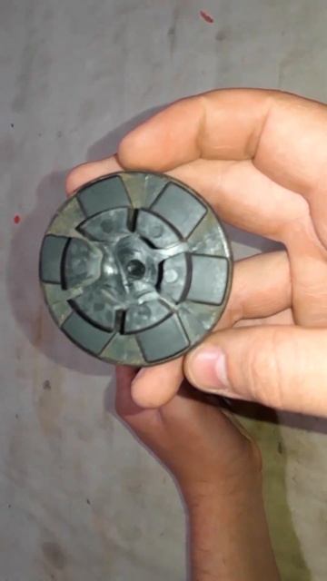 1⃣ плюс двусоставной пластмассовой катушки на тримме? смотреть онлайн