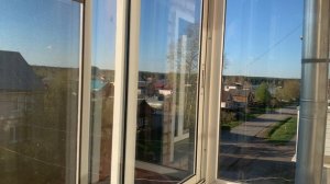 The weather outside the window in our village: тепло, автомобильный поток по улице Кирова