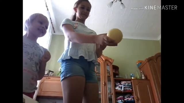 Открываем шарик LOL всесте с Алиной | Алинка Малинка | Ksysha fox смотреть онлайн