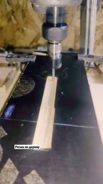 Резка по дереву 😎😎😎 #shorts #viral #trending смотреть онлайн