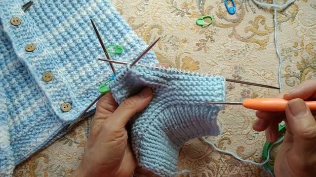 Самые простые пинетки платочной вязкой//вязание 🧶