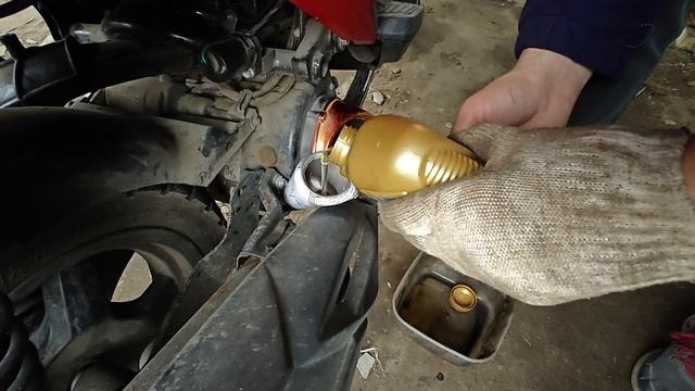 Скутер ВИЗАРД..Замена МАсЛА..через болт сбоку..