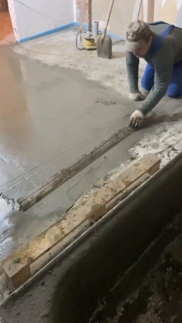 конец заливки теплого пола !!!! ))))) смотреть онлайн
