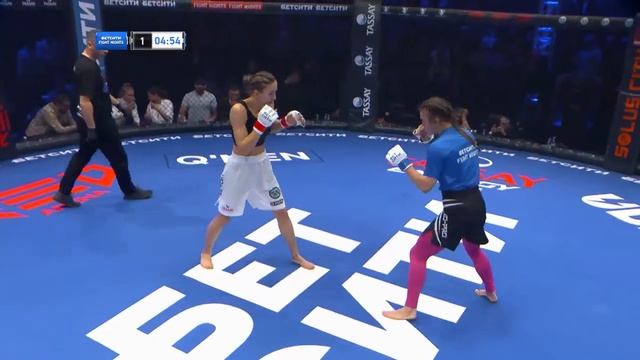 ЖЕСТКИЙ НОКАУТ! Анна Селиванова vs. Роза Кныш / Anna Selivanova смотреть онлайн