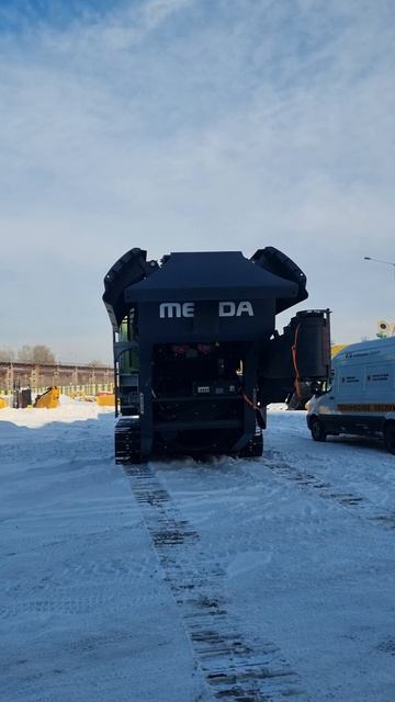 Самоходная дизель-электрическая щековая дробилка MESDA смотреть онлайн
