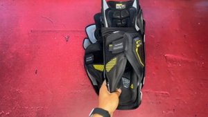 Хоккейные щитки BAUER SUPREME M5 PRO