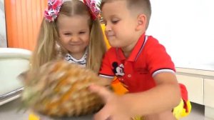 ДИАНА И РОМА - Диана и волшебный игровой домик с подарками