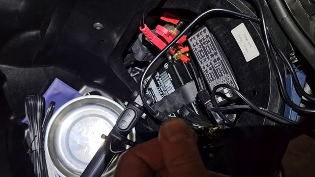 Проверка аккумулятора для мотоцикла с помощью тестер?