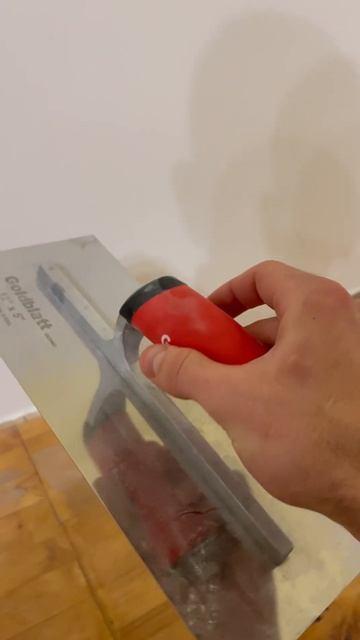 Работать ей — одно удовольствие #маляр #малярныеработ смотреть онлайн