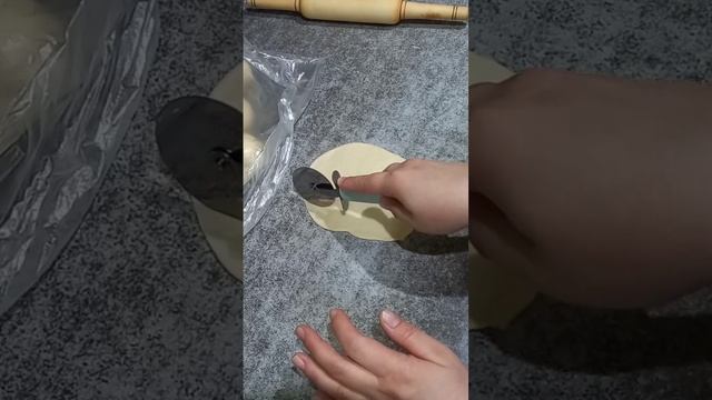 Лепим красивые пирожки с начинкой#пирожкисповидлом#л?