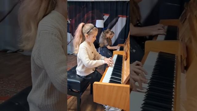 Пшонік Катерина Герасименко Варвара Рудник Ліліана. М. Шмітц - Стара карусель в Парижі