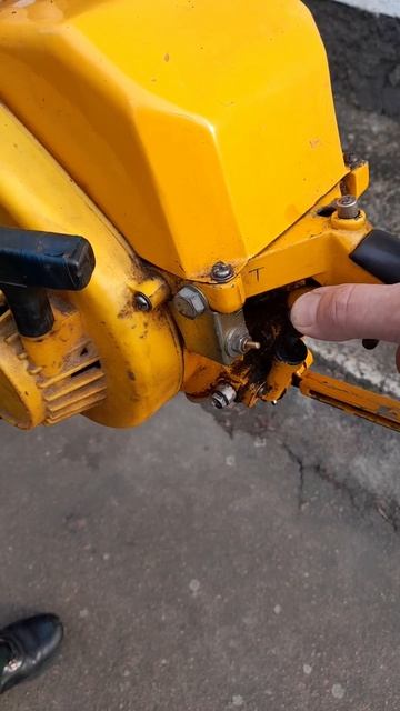 Продумана подача мастила на шину @isla-tortuga #ukraine #oil #бенз? смотреть онлайн