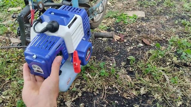 Мопед Карпаты с двигателем от триммера. Покатушки! смотреть онлайн