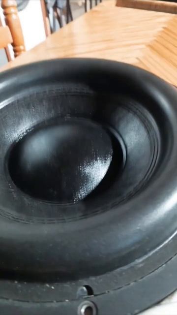 Кикс pro 300 Тест динамика после ремонта.Короб T-LINE 12" 34Gz смотреть онлайн