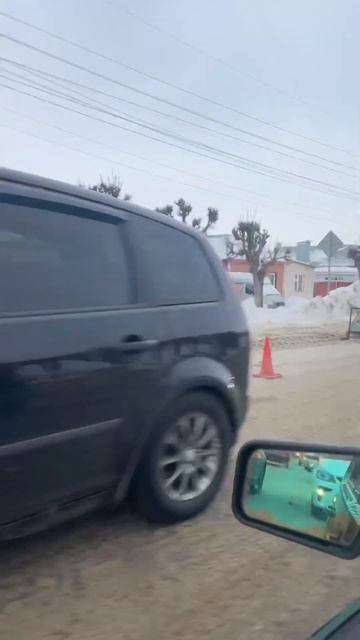 Утром еду на работу #уборкаснега, #дороги, #город, #зима, смотреть онлайн