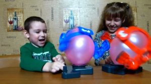 BALLOON BOT BATTLE ЧЕЛЛЕНДЖ Битва Взрывных Ботов Диана против Кирилла
