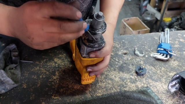 Ремонт перфоратор TEXA T-22401 не долбит нету удар смотреть онлайн