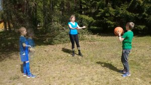 упражнения с мячом