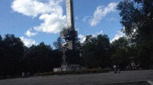 ПО АЛЛЕЯМ ПАРКА,ГОРОД НОВОКУЗНЕЦК