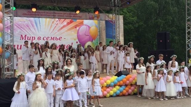 Аист на крыше исп. Мария Кузнецова, Марафон талантов 2019, хор многодетных г.Москвы смотреть онлайн