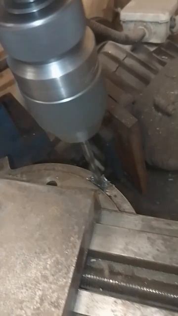 HQ-400 сверлит сам себя #своимируками #мото #своимируками смотреть онлайн