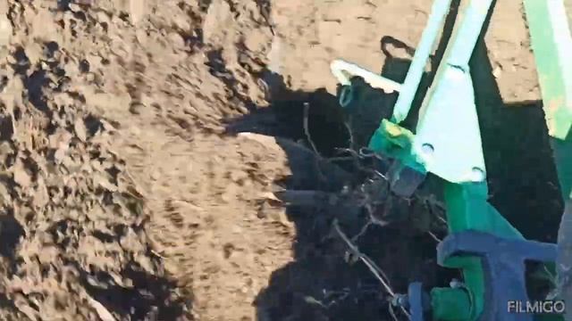 Кентавр 244s в оранці ,плуг 2,25 отвали під віракс. смотреть онлайн