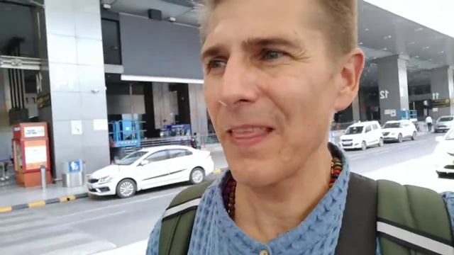 ВИДЕО - 221. ЯТРАХ ДХАРМА ТАТРА ДЖАЙЯ. 9 ИЮНЯ. ДЕЛИ АЭРОПОРТ. смотреть онлайн