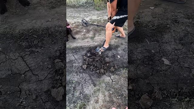 Проверяем сигнал металлоискателя в поисках советских смотреть онлайн