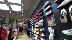 ЦЕНЫ НА БЕГОВЫЕ КРОССОВКИ В ПАТТАЙЕ (ТАЙЛАНД)/ ТЦ ТЕРМИ