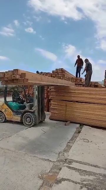 ПИЛОМАТЕРИАЛЫ ОПТОМ И В РОЗНИЦУ / СТРОЙ РЫНОК