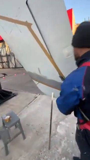 Пескоструйная очистка и покраска стелы самолета на ав смотреть онлайн