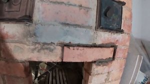 как вставить кирпич  в печь