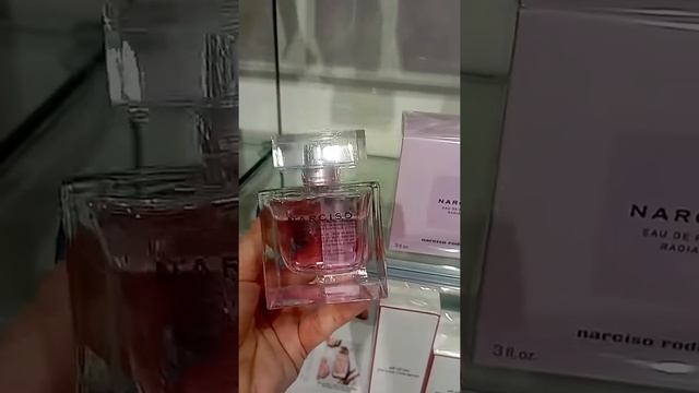 ШЛЕЙФОВЫЙ ПАРФЮМ: СТОЙКИЙ, ШИКАРНЫЙ АРОМАТ NARCISO RADIANTE от NARCISO RODRIGUEZ