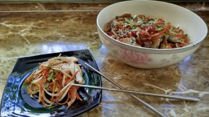 Готовим скумбрию двумя способами! Запекаем и делаем салат по-корейски! Холодная и горячая закуска.