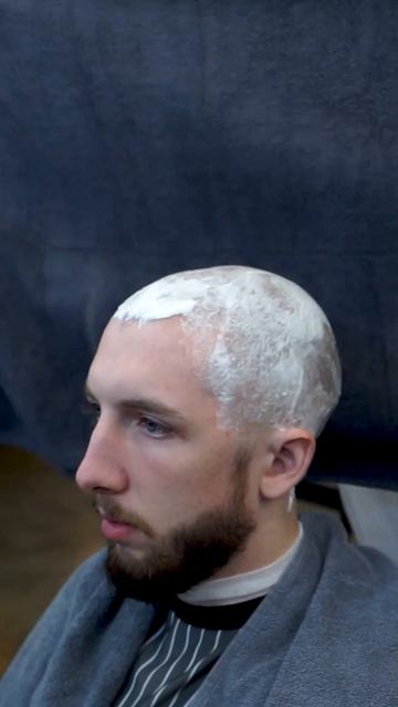 Бритьё головы в барбершопе Поддубный