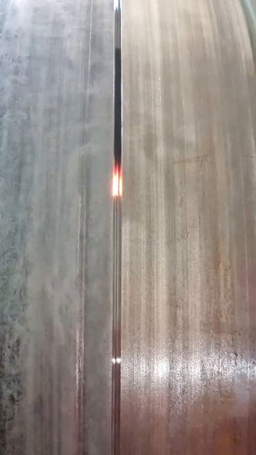 Посмотрите на этот прекрасный сварной шов! смотреть онлайн