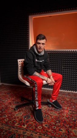 Видеофайл «Мода на гвозди» #юмор #standup #ванядыба