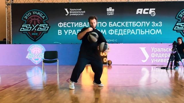 Баскетбольный фристайл-это не баскетбол? смотреть онлайн