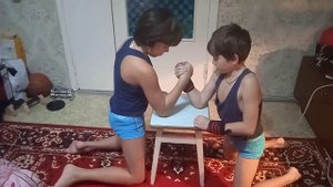 Arm Wrestling and Leg Wrestling🙂💪🤝Наш Армрестлинг дома,по многоч