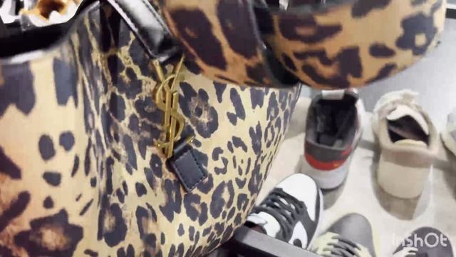 Шопинг Влог🛍️МАГАЗИН ПРЕЗЕНТ ЦЕНЫ ОБЗОР ЧТО КУПИЛА ? #аринаморесочи