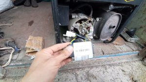 Генератор выдаёт 80вольт напряжение. Не выдаёт 220 вольт