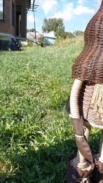 Садовая фигура "Гном" из искусственного ротанга ручно? смотреть онлайн