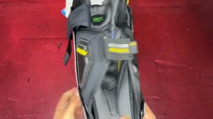 Хоккейные щитки BAUER SUPREME MACH