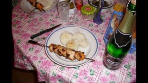 Рыбный шашлык и отварной картофель